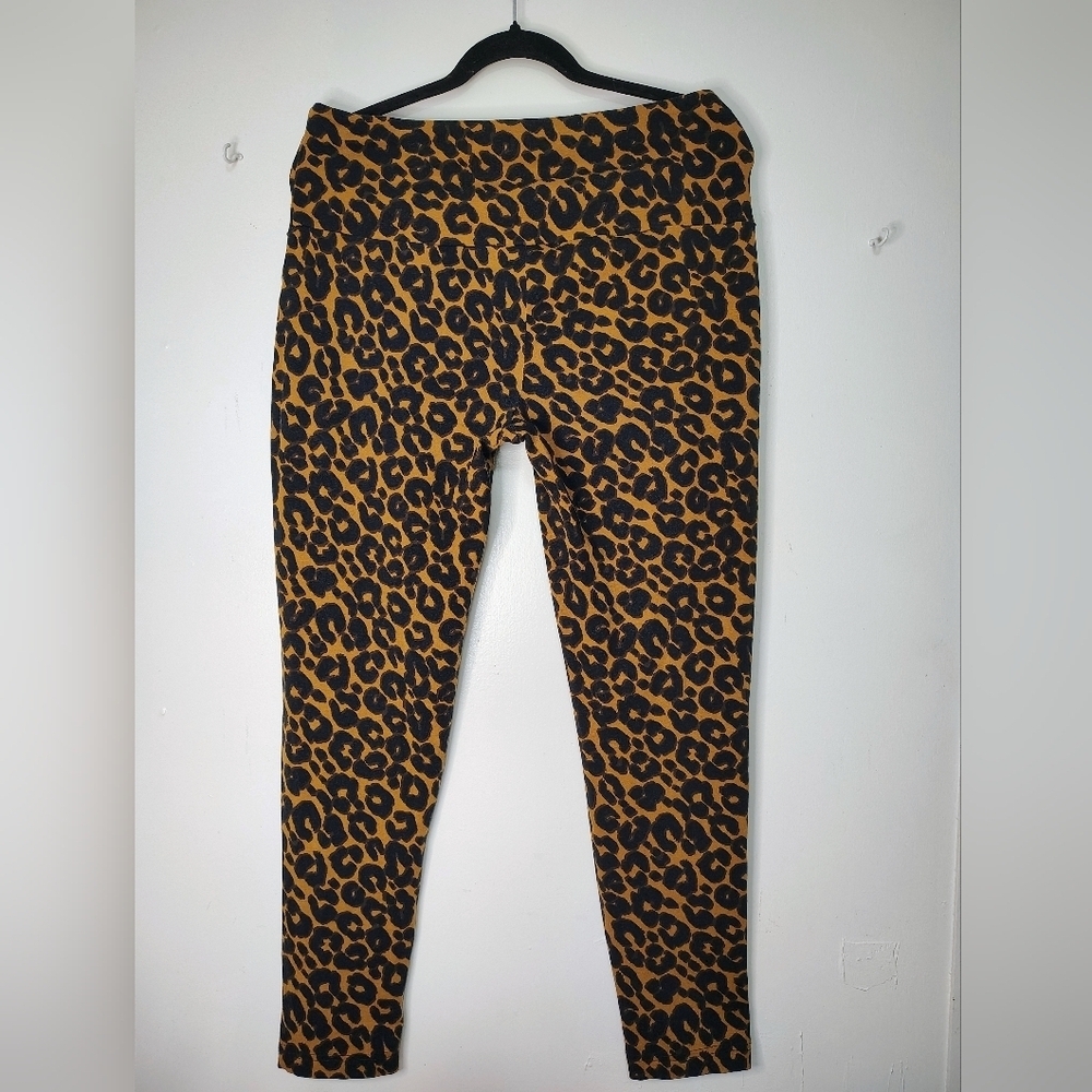 Terra & Sky Women's Plus Size Leopard Print Leggings Lightweight sz 0X, Stretch. - Picture 4 of 16